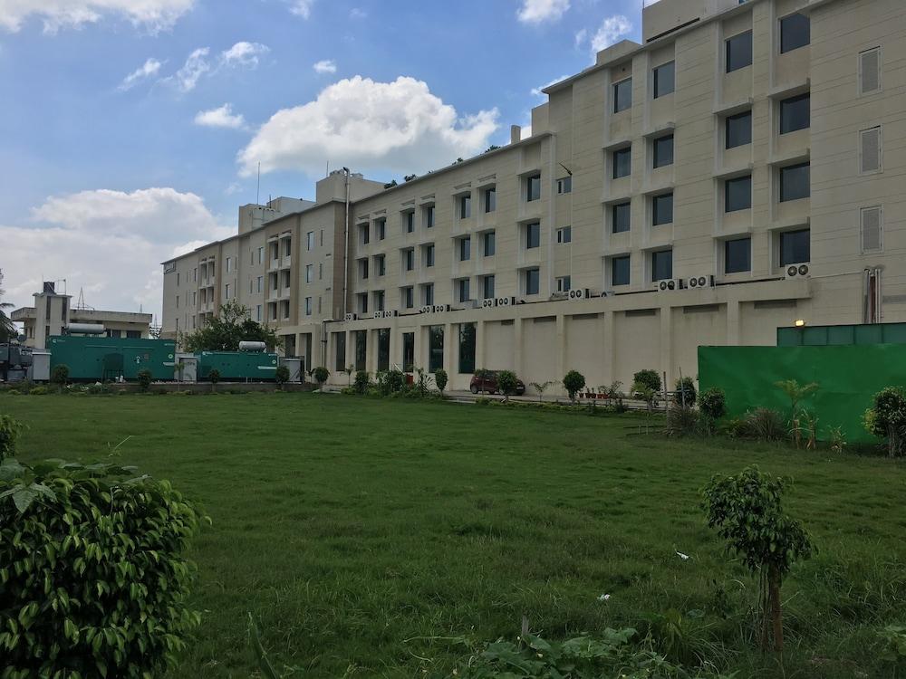 Hotel Oaks Bodhgaya Exterior foto